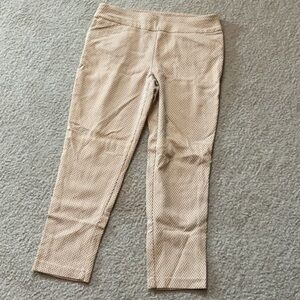 EUC woman’s Versona  capri pants